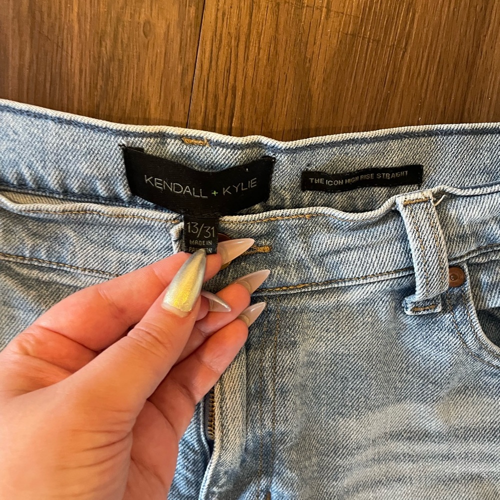 High Rise Straight Jeans - Picture 3 of 4